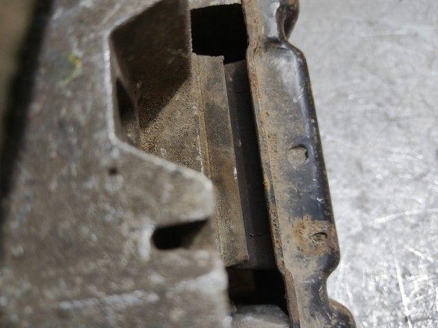 Подушка крепления двигателя B211LH Skoda Octavia купить на авторазборке