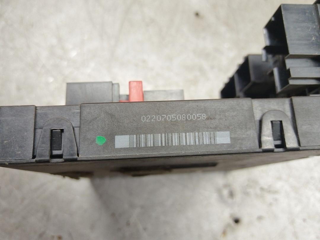 Блок предохранителей 2KBWCY Volkswagen Caddy - Фото 4