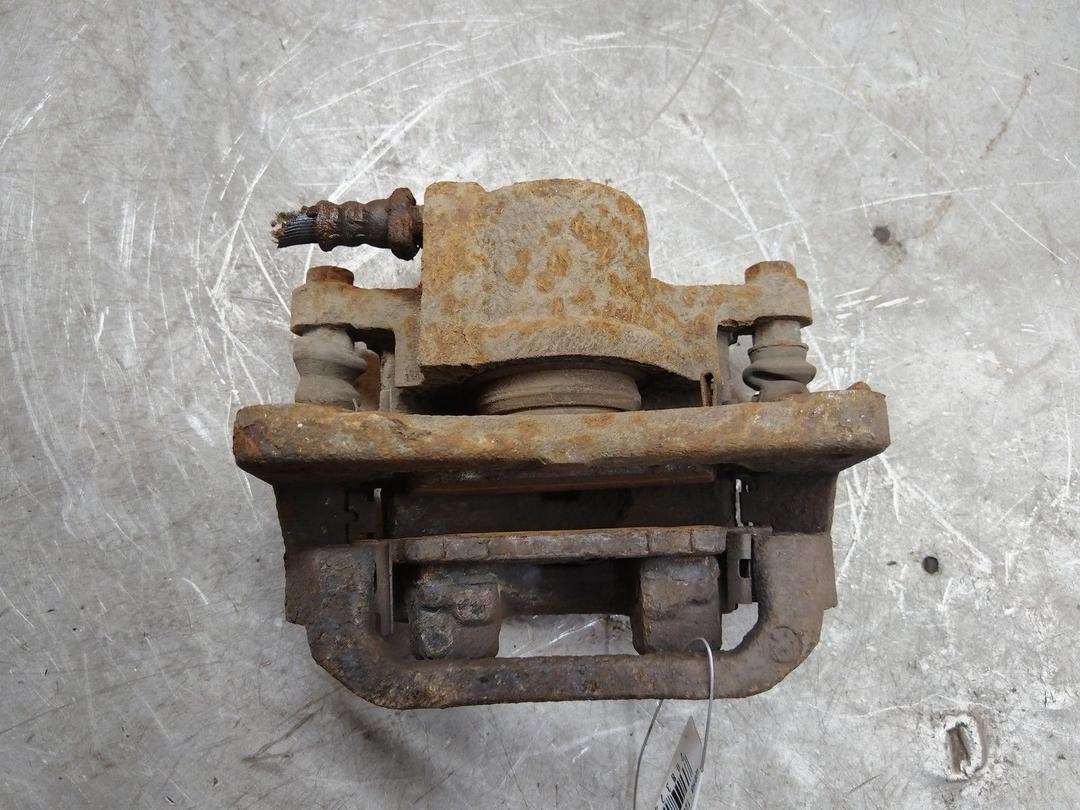 Суппорт задний правый 6NV7VW Toyota Avensis Verso - Фото 5