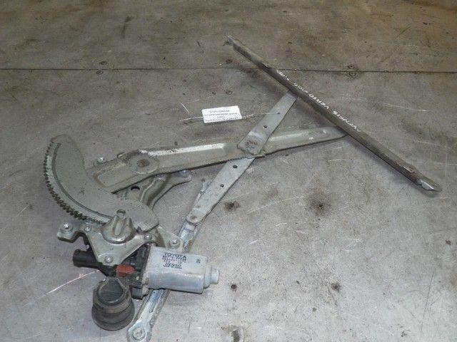 Стеклоподъемник задний правый A42403 Toyota Avensis Verso купить