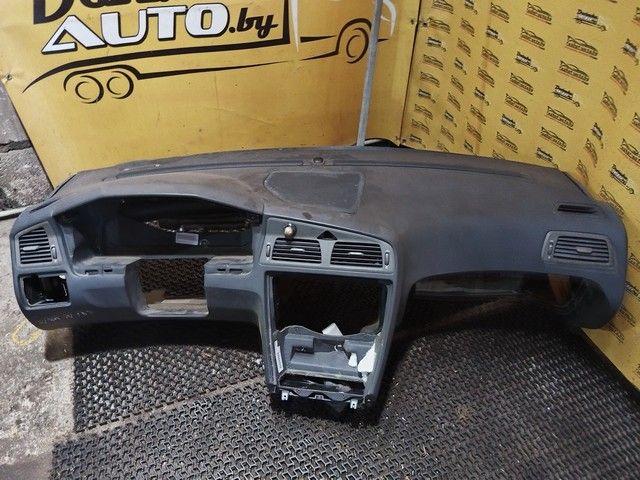 Панель передняя салона (торпедо) BJMMU8 Volvo V70 купить