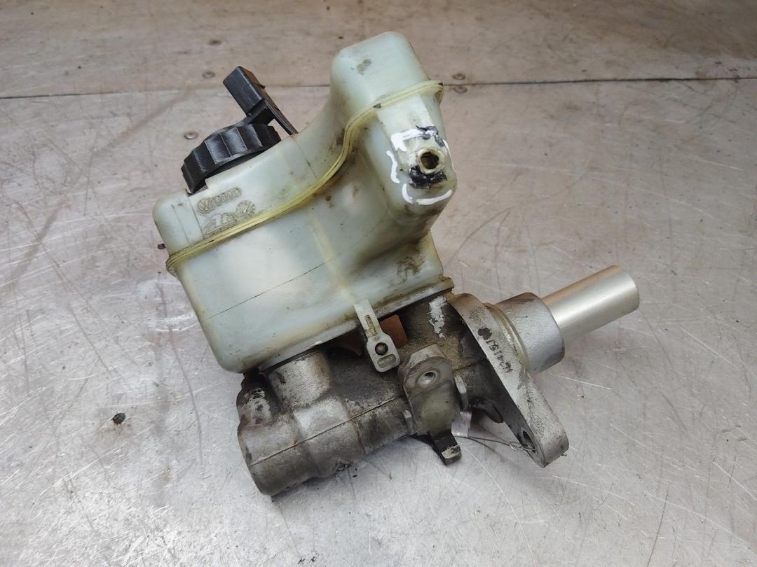 Цилиндр тормозной главный 9BZ55R Volkswagen Passat - Фото 3