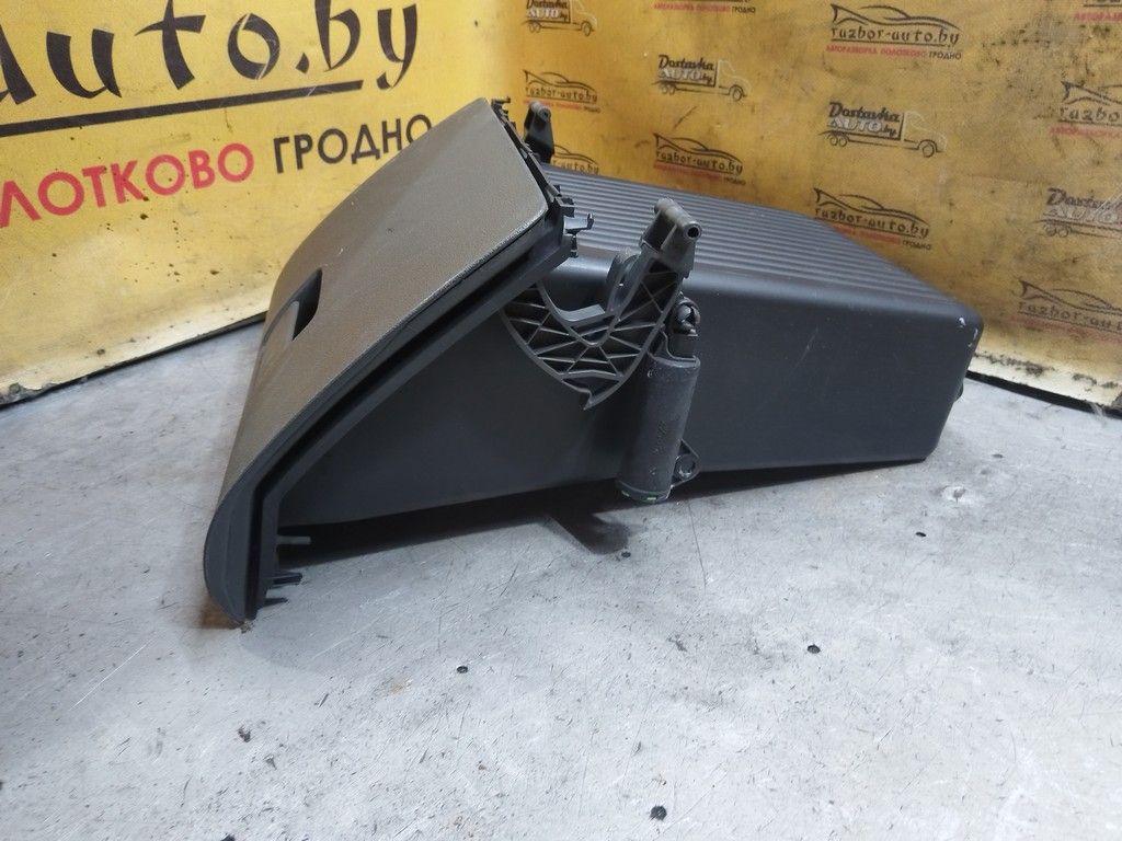 Бардачок QAJUZD Ford Focus - Фото 3