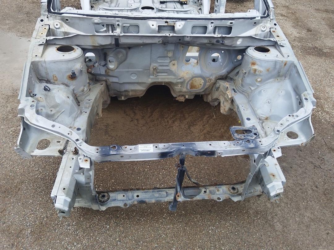 Передняя панель крепления облицовки (телевизор) JQ70AB Toyota Corolla