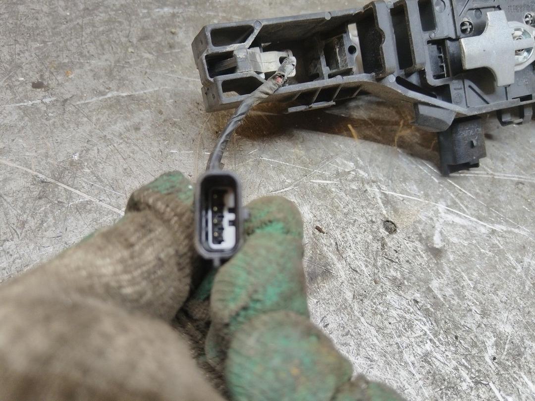 Ручка наружная задняя левая BVW7ZR Renault Scenic купить в магазине запчастей бу