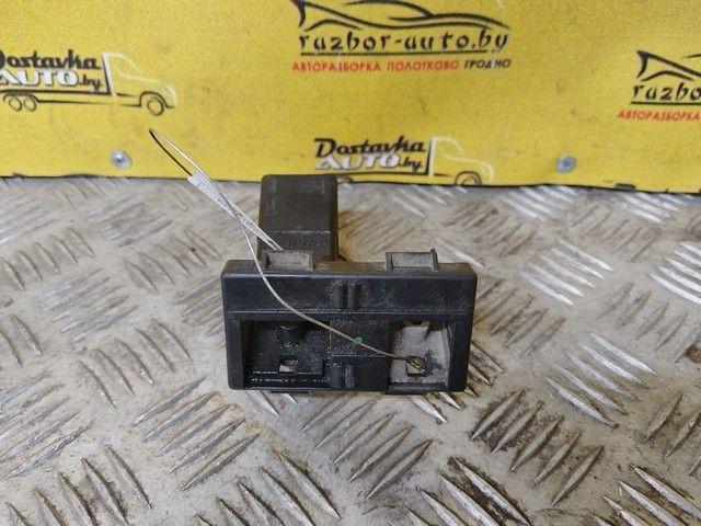 Реле накала свечей 12KTA5 Volkswagen Passat - Фото 4