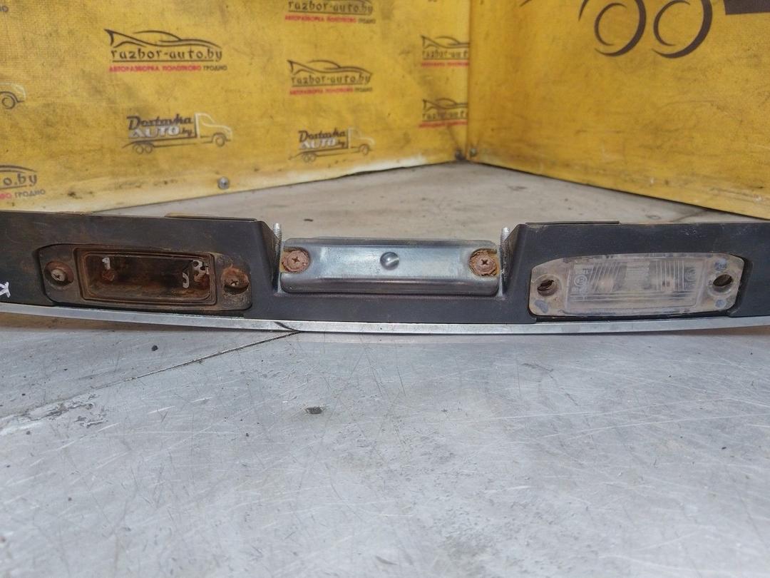 Накладка подсветки номера O3Y0J0 Kia Sorento - Фото 13