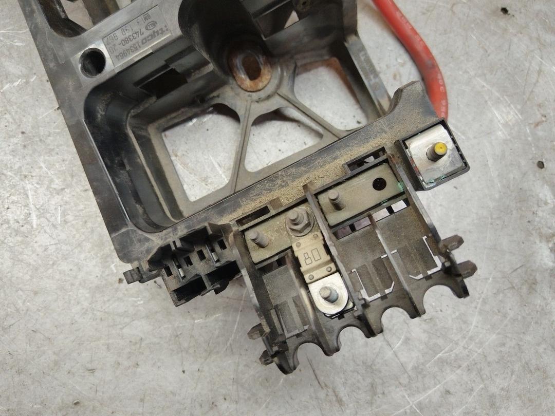 Крепление блока предохранителей 2FL6M1 Opel Astra - Фото 5