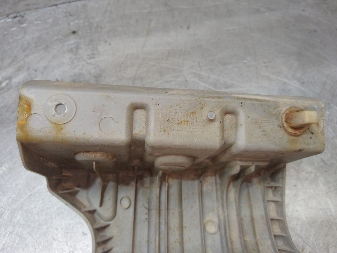 Кронштейн крепления бампера заднего KUWBH6 Kia Sorento - Фото 4