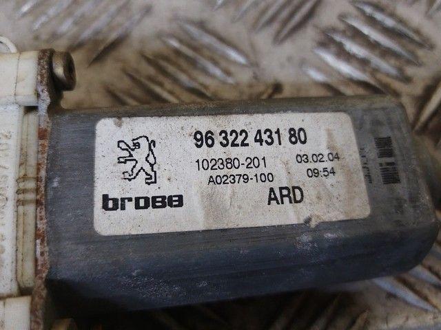 Моторчик стеклоподъемника задний правый 9VK6PT Peugeot 607 купить с доставкой