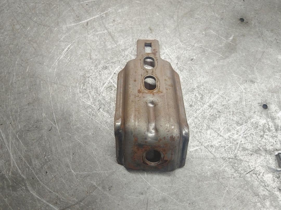 Кронштейн 2E2AWJ Ford Fusion undefined