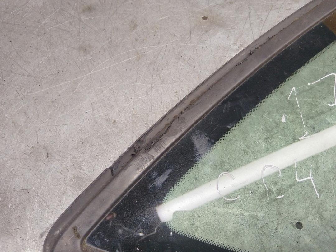 Стекло кузовное боковое правое K7PA06 Citroen C4 купить в магазине запчастей бу