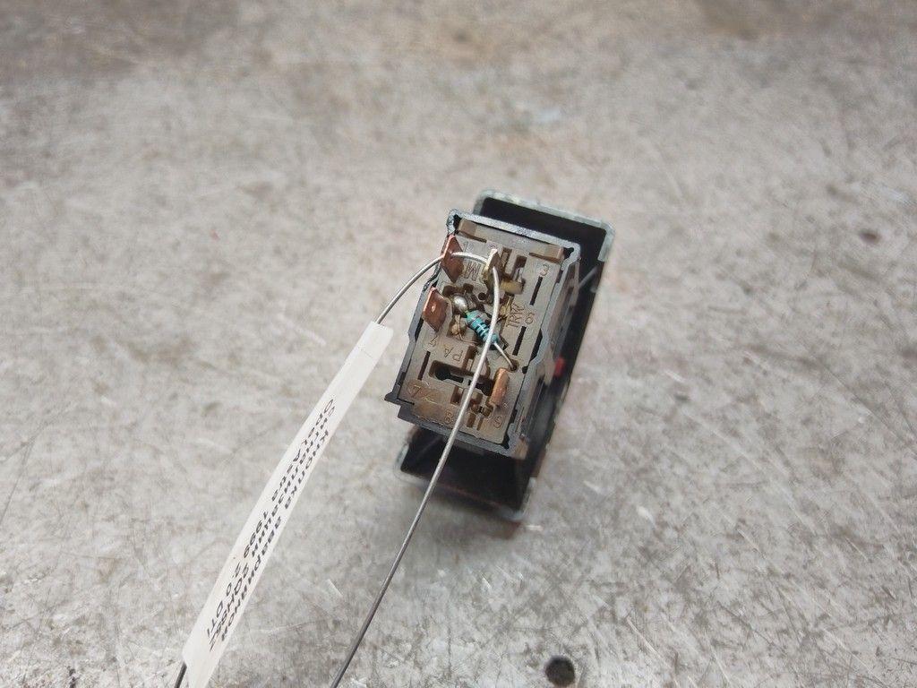 Кнопка аварийной сигнализации 2QH85Z Opel Astra - Фото 4