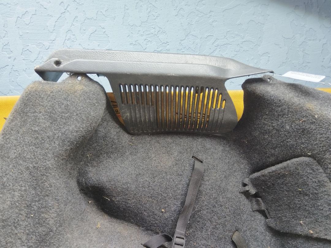 Обшивка багажника 1NOOK4 Toyota Corolla купить