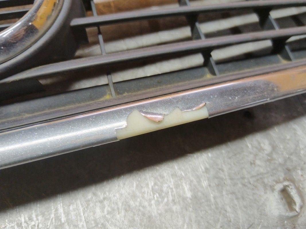 Решетка капота HVMAHA Audi A6 купить в магазине запчастей бу