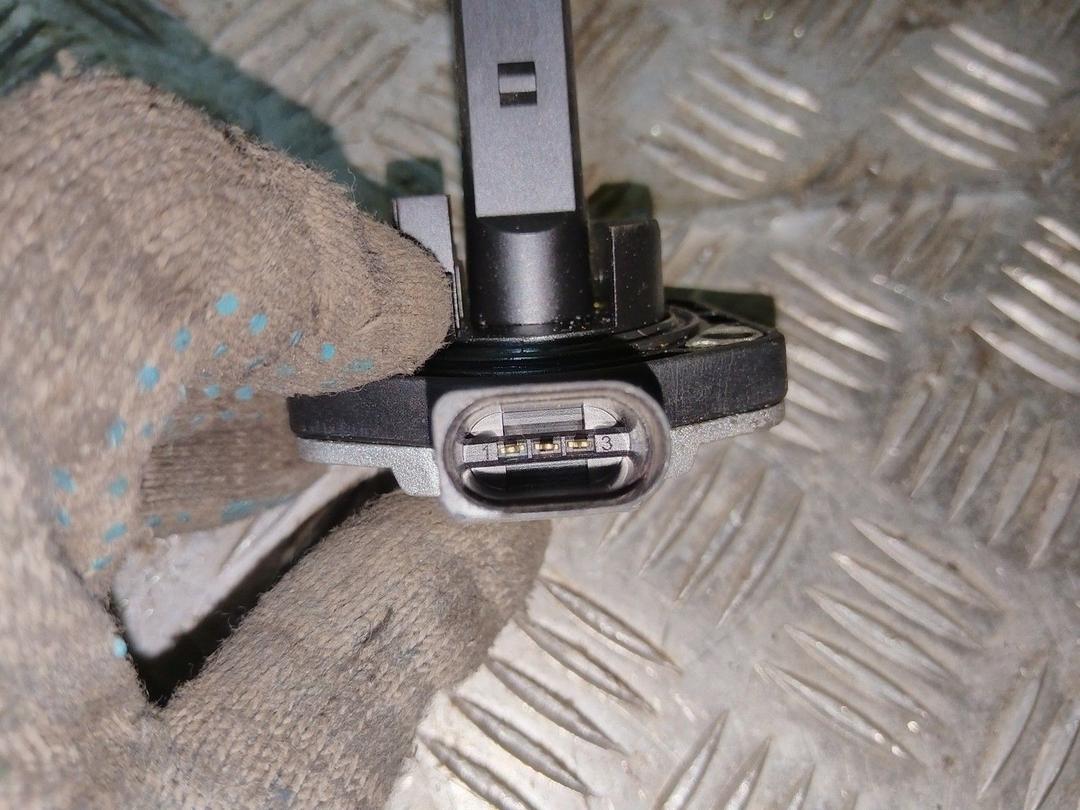 Датчик уровня масла 5HW1XB Volkswagen Golf купить с доставкой