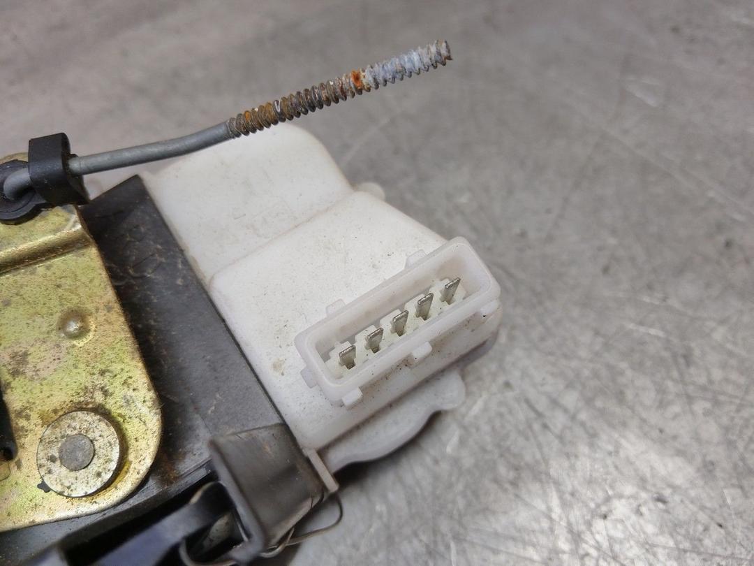 Замок двери задней правой 8D9LYZ Peugeot 607 купить в магазине запчастей бу