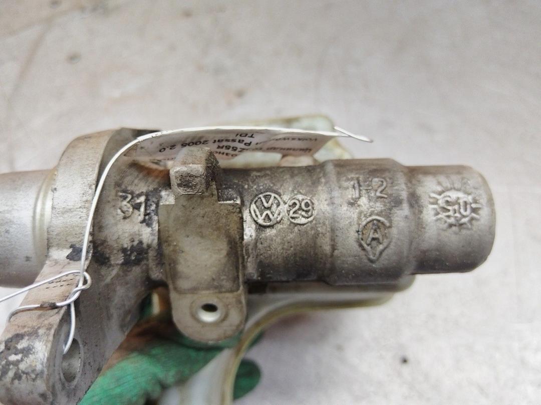 Цилиндр тормозной главный 9BZ55R Volkswagen Passat - Фото 6