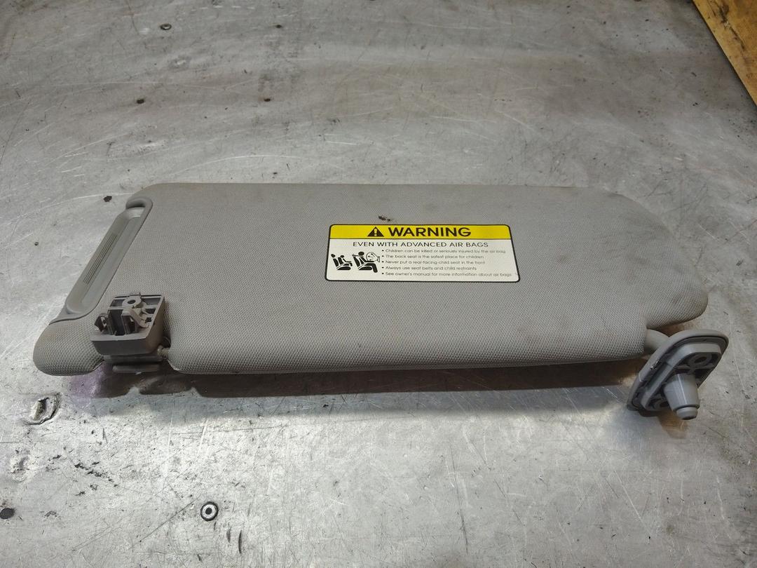 Козырек солнцезащитный CMXBUY Kia Sorento купить в магазине запчастей бу