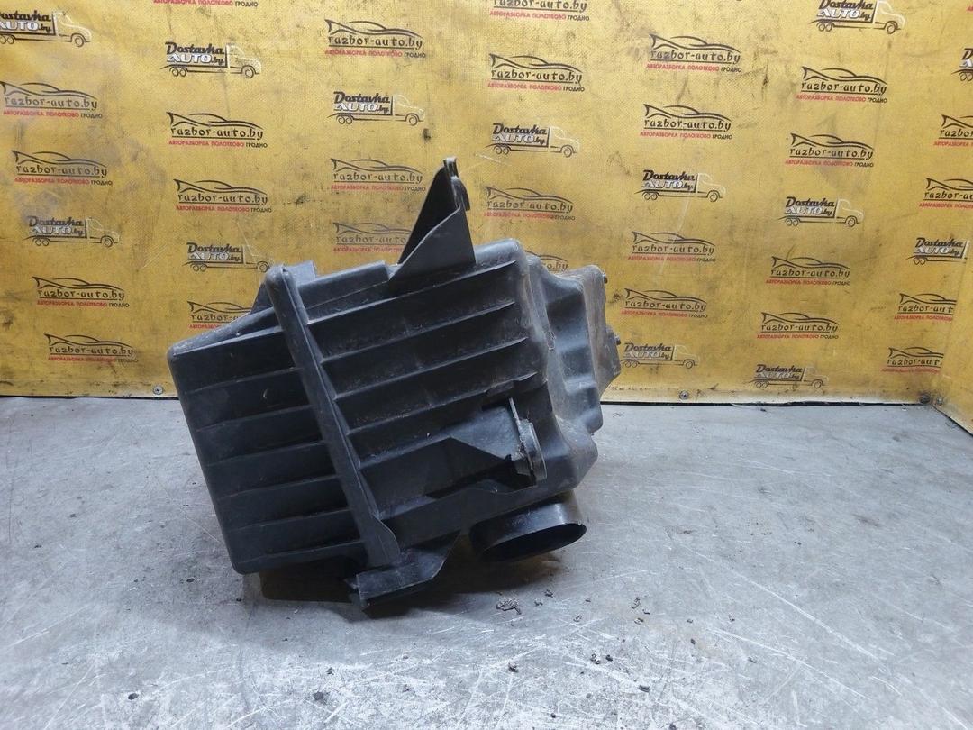 Корпус воздушного фильтра 68QD1N Skoda Roomster купить на авторазборке