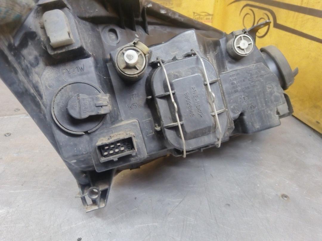 Фара левая 64LQPK Toyota Corolla купить на авторазборке