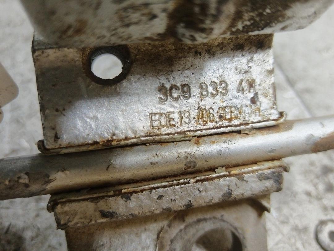 Петля двери задней левой E19KCH Volkswagen Passat купить в магазине запчастей бу