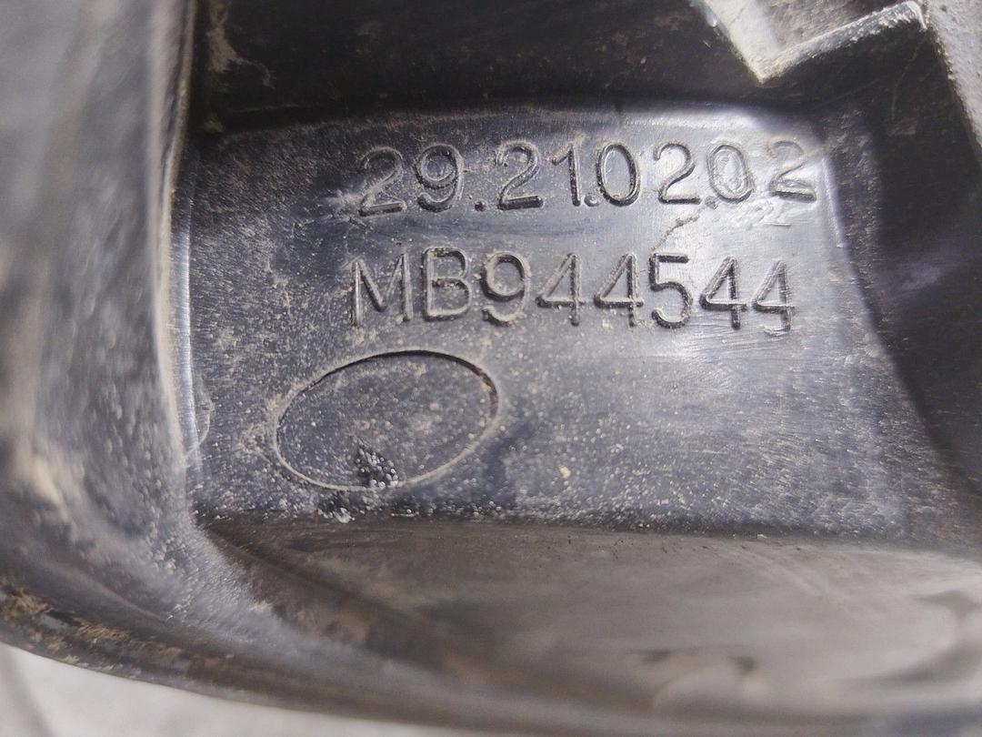 Фонарь задний правый XA9AJS Mitsubishi Carisma undefined