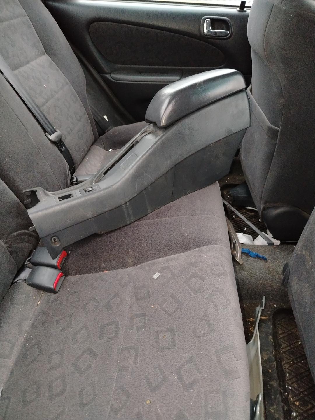 Подлокотник 09ZARB Toyota Corolla