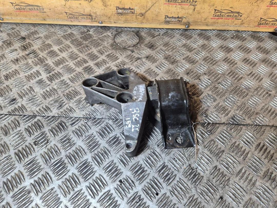 Подушка крепления двигателя 0AV2S0 Renault Scenic - Фото 3