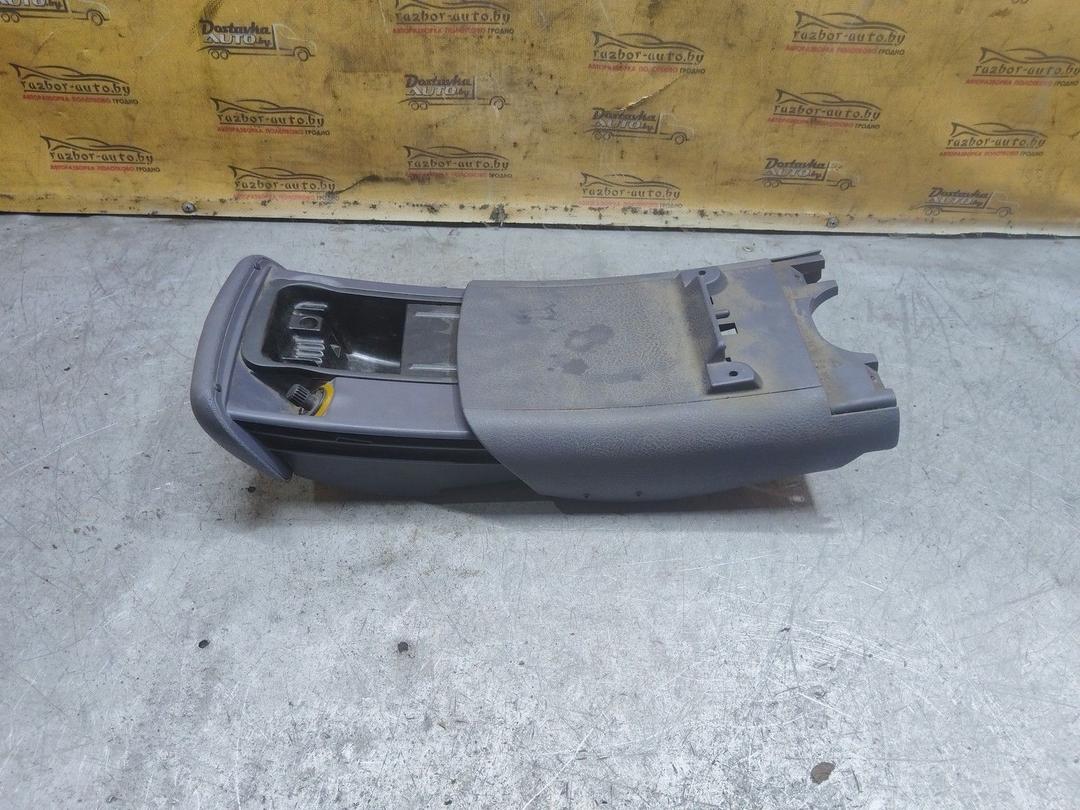 Пепельница 81TFQA Renault Espace