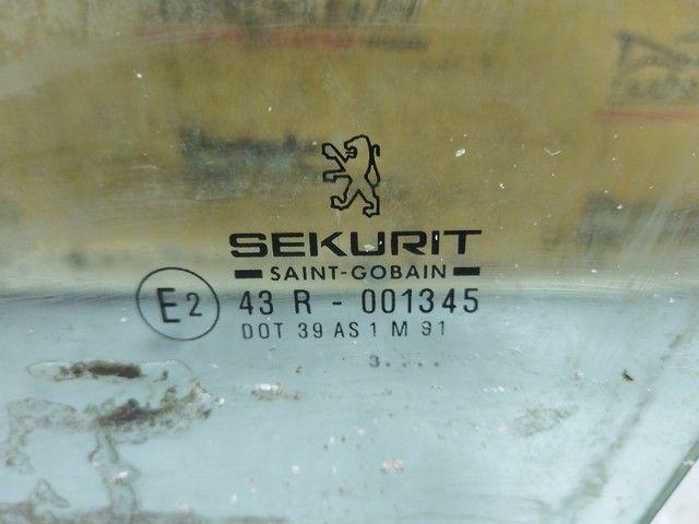 Стекло двери передней левой 46Z35R Peugeot 607 купить