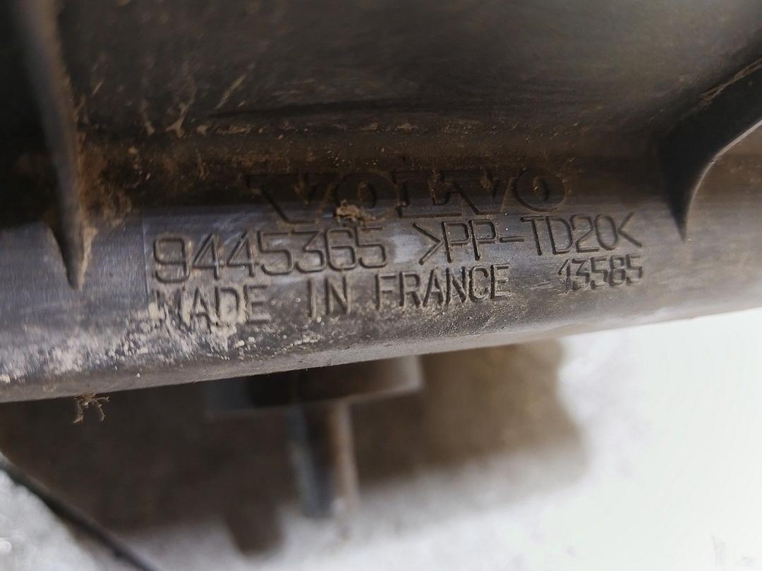 Корпус воздушного фильтра 1BS6TO Volvo V70 купить на авторазборке