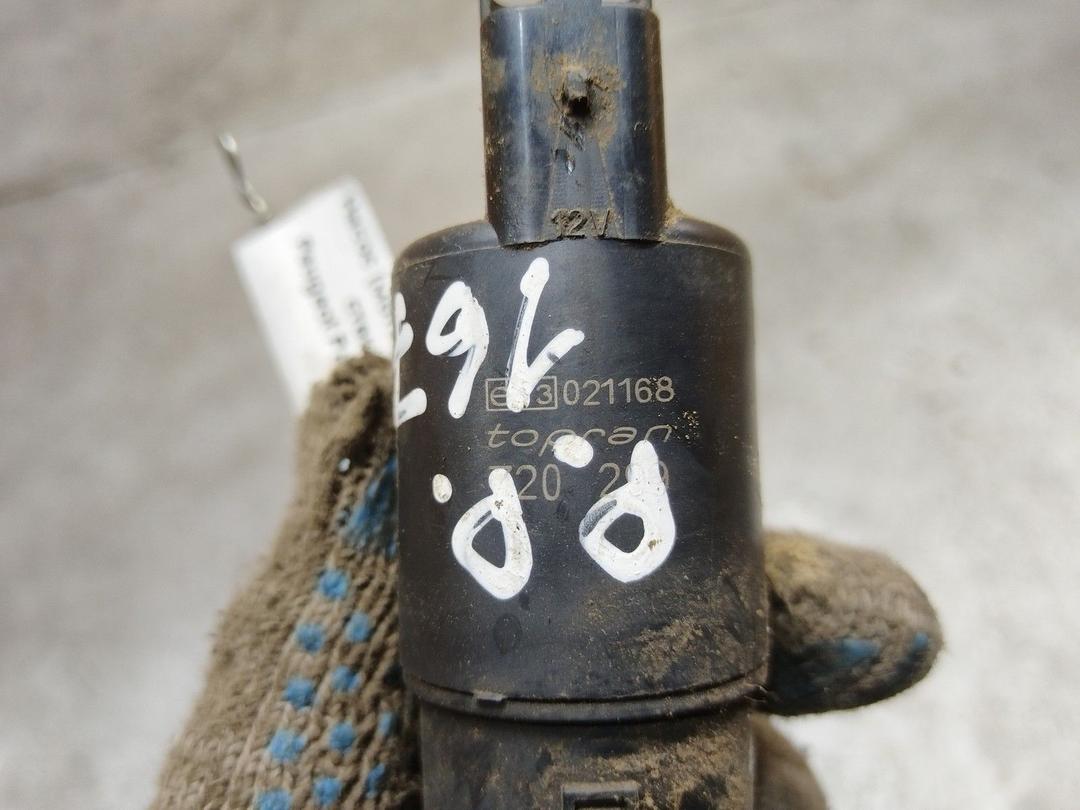 Насос (моторчик) омывателя стекла TKOD85 Peugeot Partner - Фото 4