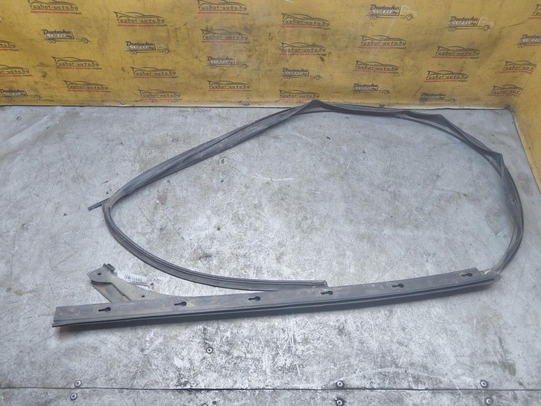 Молдинг стекла лобового H6PE71 Peugeot 406 купить на авторазборке