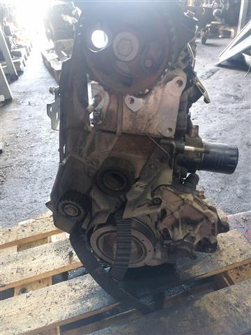 Двигатель 235400 Renault Scenic купить