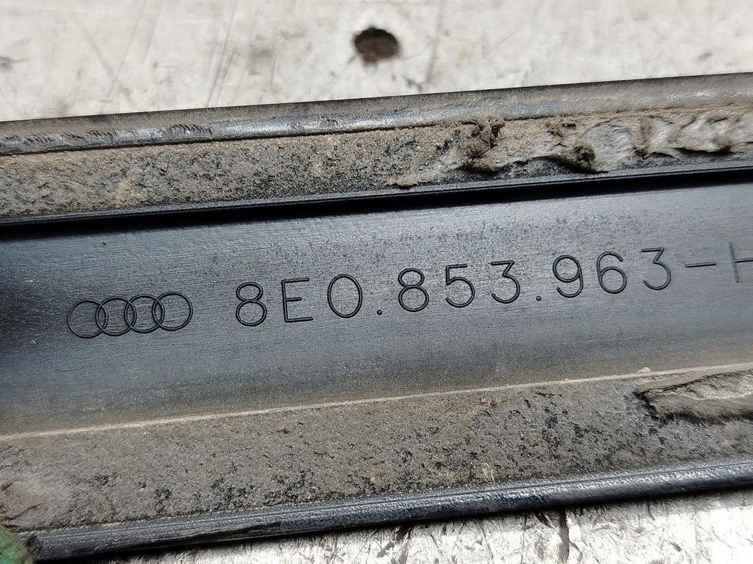 Молдинг двери задней левой 1JTZQI Audi A4 - Фото 3