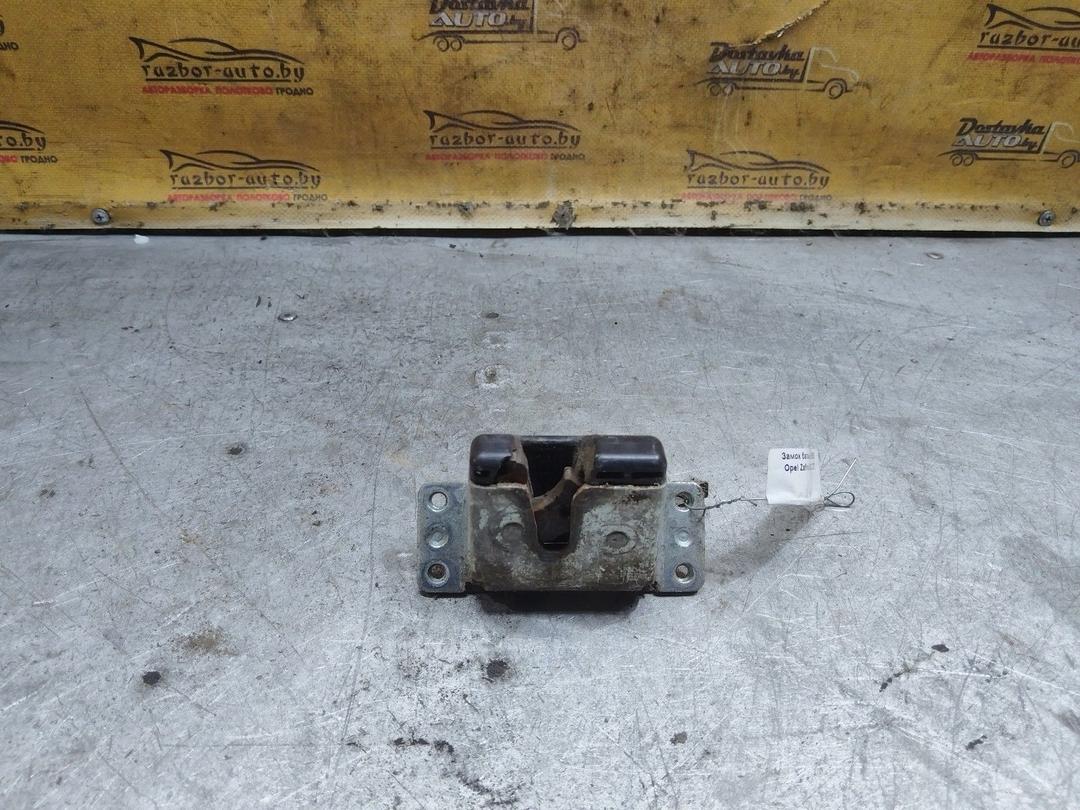 Замок багажника E9B25I Opel Zafira