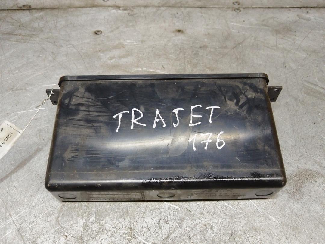 Вещевой ящик центральной консоли 74AZJ7 Hyundai Trajet - Фото 3