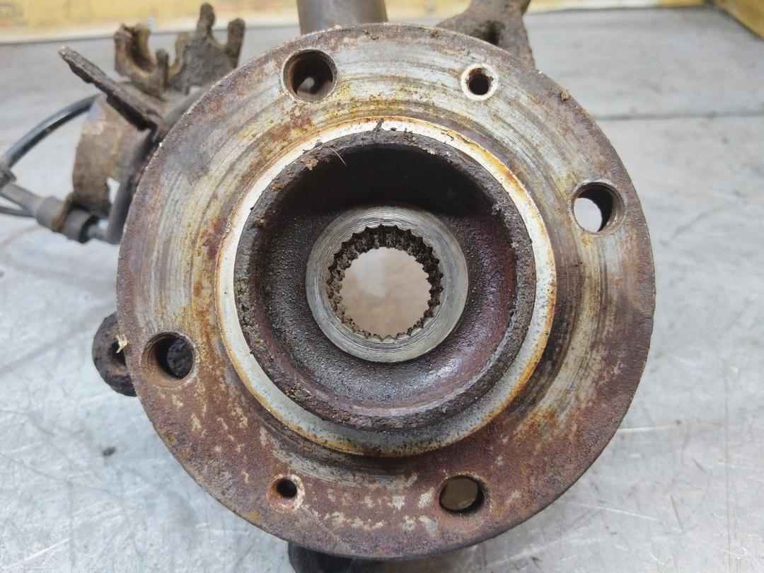 Кулак поворотный левый BWWD7H Citroen Xsara Picasso купить