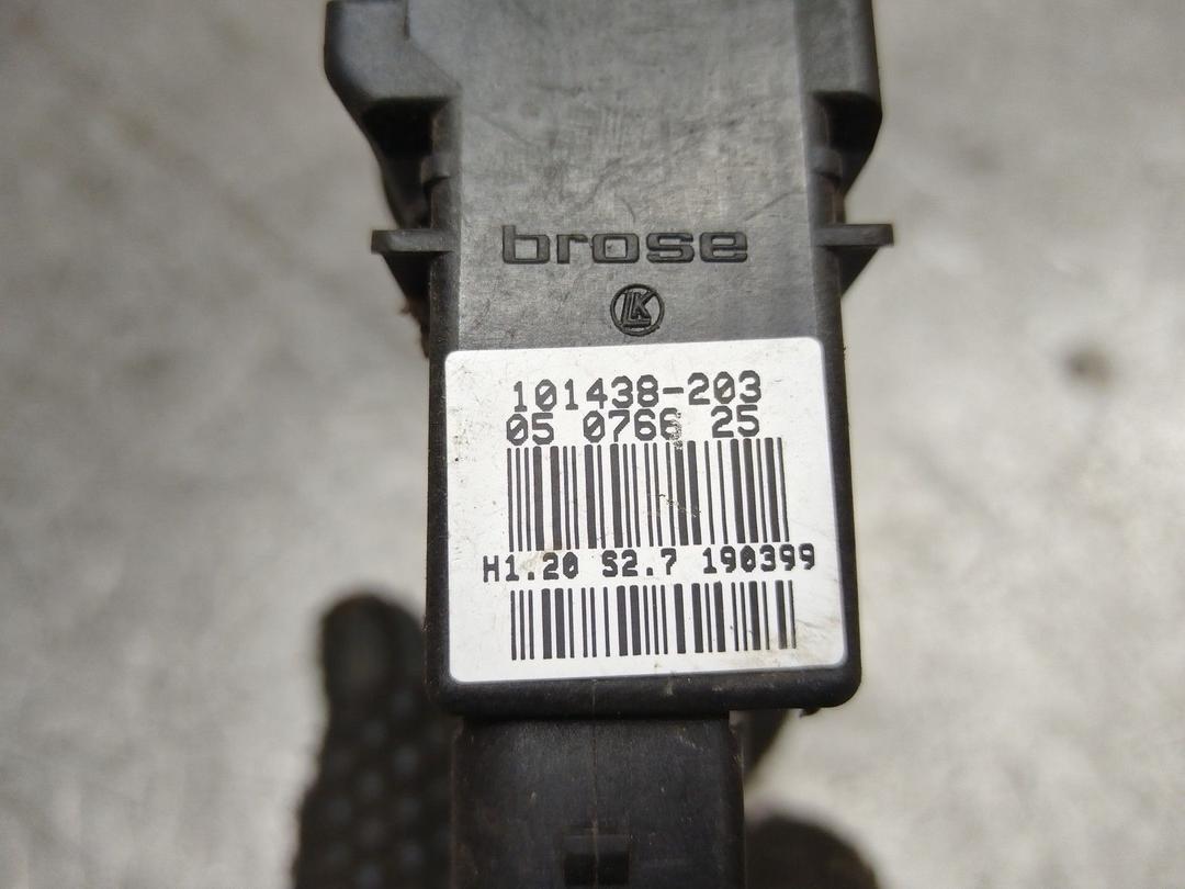 Моторчик стеклоподъемника задний правый B3OBA8 Volkswagen Passat - Фото 6