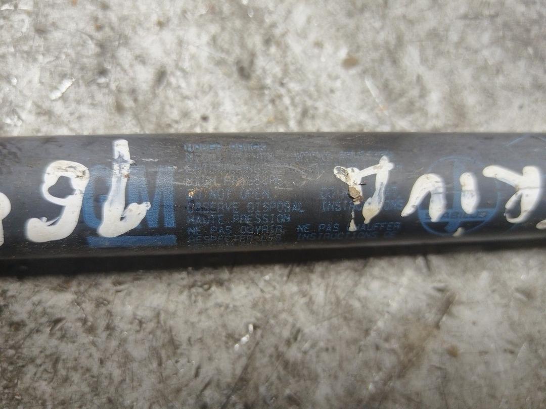 Амортизатор крышки багажника (3-5 двери) VU62OE Opel Meriva купить на авторазборке