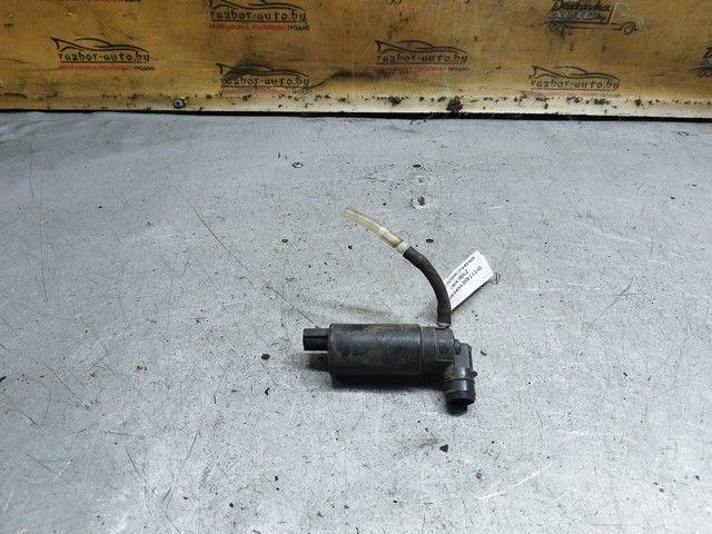 Насос (моторчик) омывателя стекла V504LZ Toyota Avensis