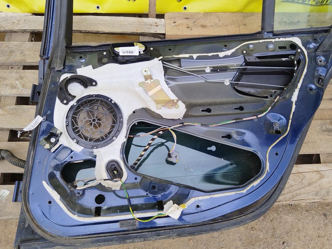 Замок двери задней правой AXTGMS Peugeot 607 купить с доставкой