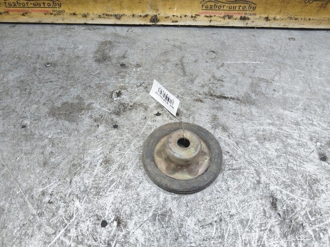 Опора амортизатора верхняя (чашка) 1UR0KE Volkswagen Passat