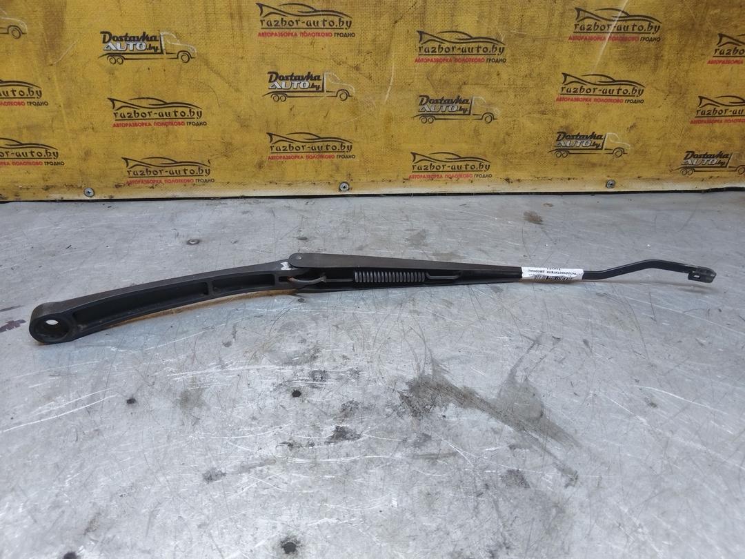 Щеткодержатель (поводок стеклоочистителя, дворник) Z4HYP7 Subaru Forester купить с доставкой