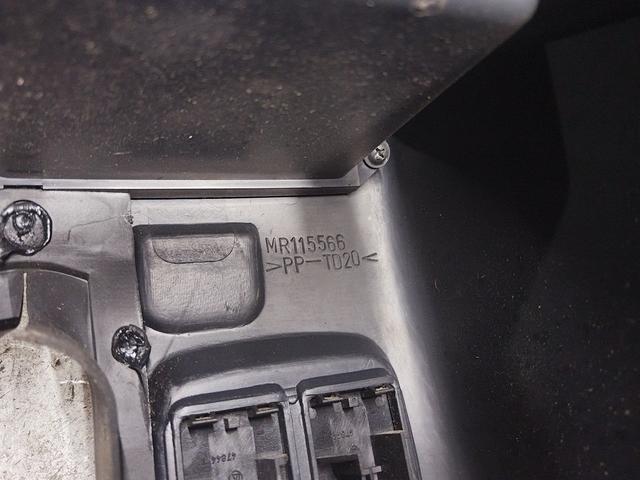 Консоль салона (центральная часть) 19NZ2B Mitsubishi Carisma undefined