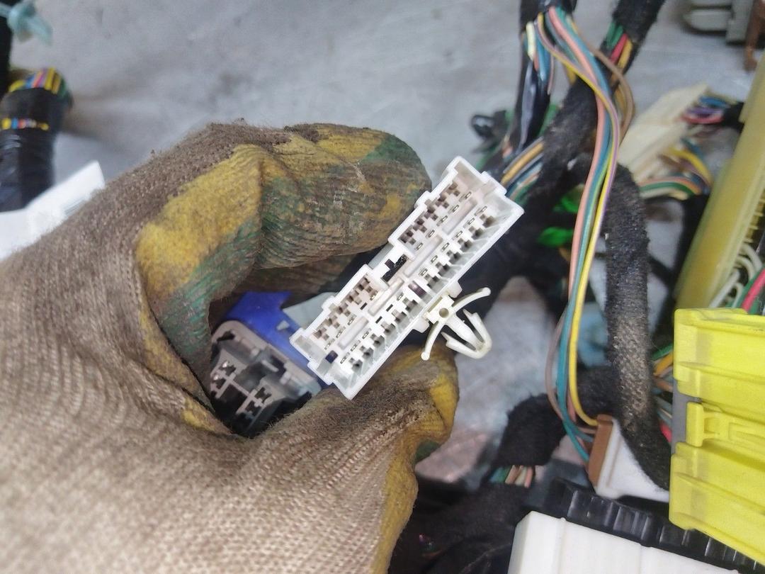 Проводка салона MHXSC1 Volvo V40 - Фото 10