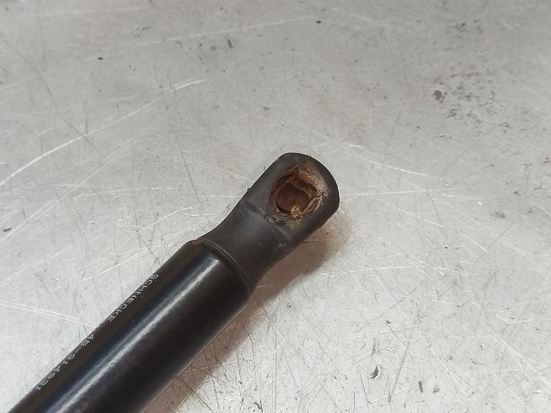 Амортизатор крышки багажника (3-5 двери) EI6V7A Kia Sorento - Фото 2