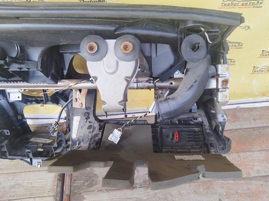 Панель передняя салона (торпедо) 3Z12BA Peugeot 607 undefined
