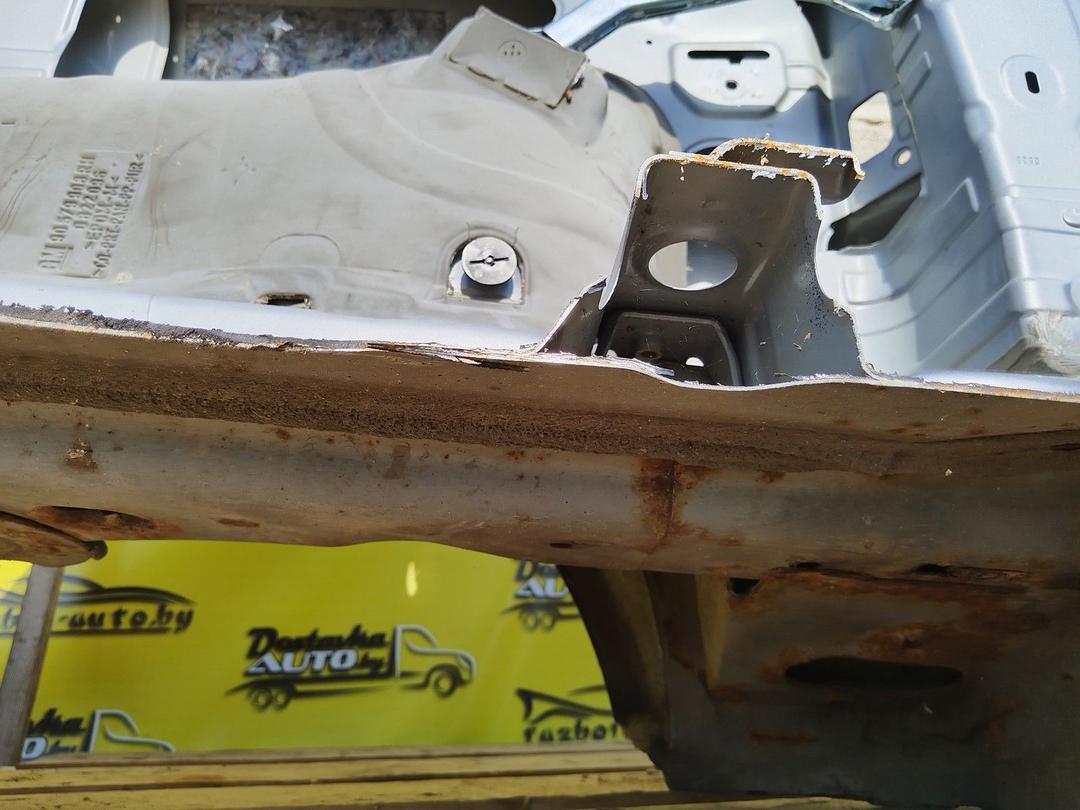 Крыло заднее правое 6WBO7W Opel Zafira undefined